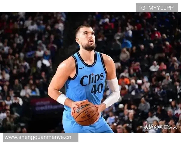 祖巴茨休赛期成功减重八磅身体轻盈力量提升显著