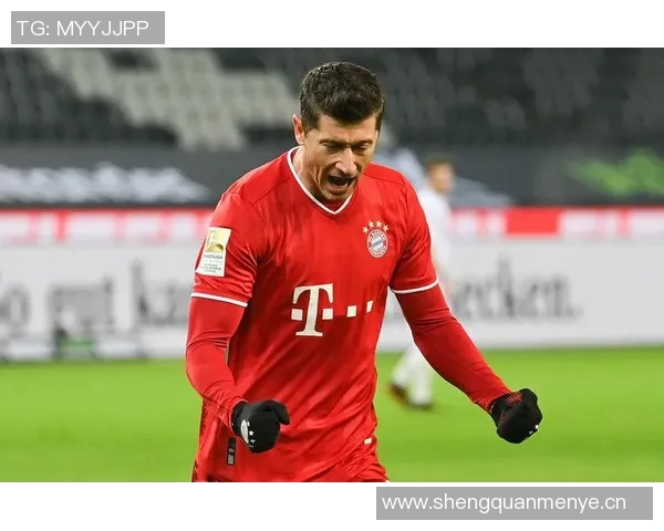 莱万伤情严重预计缺阵三到六周将无缘国家德比大战 莱万伤情严重预计缺阵三到六周将无缘国家德比大战