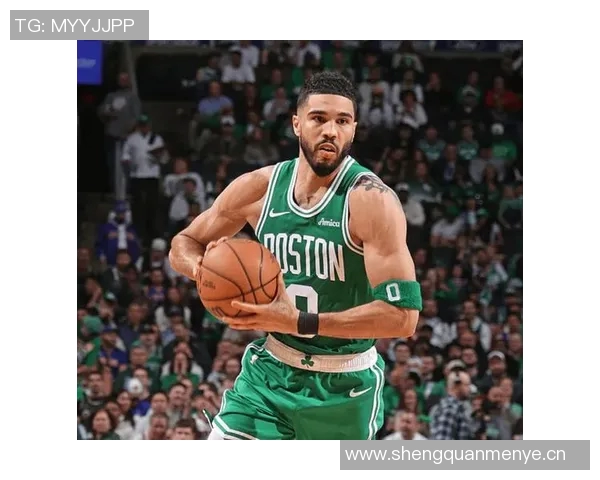 塔图姆分享惊艳扣篮视频引发热议鞋子成关键因素引发讨论