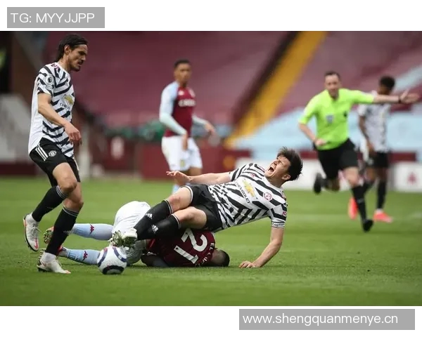 亨特膝盖受伤缺席下半场阿特金森称不必冒险继续比赛