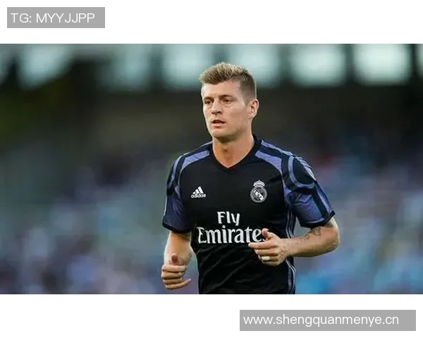 土耳其国门祝贺恰尔汗奥卢百场里程碑期待未来更多辉煌成就