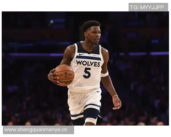 爱德华兹因右腿筋拉伤将缺席两周对球队影响分析