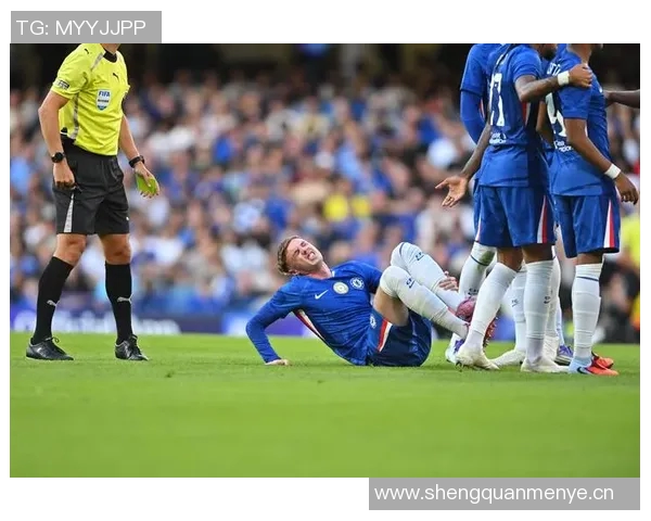 切尔西备战强敌帕尔默训练场重聚埃斯特旺畅谈战术心得 切尔西备战强敌帕尔默训练场重聚埃斯特旺畅谈战术心得