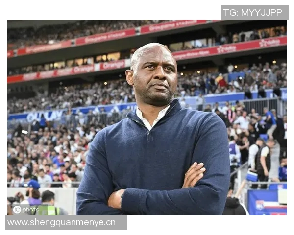 热那亚总监离任主帅维埃拉今日仍将带队训练面临挑战 热那亚总监离任主帅维埃拉今日仍将带队训练面临挑战